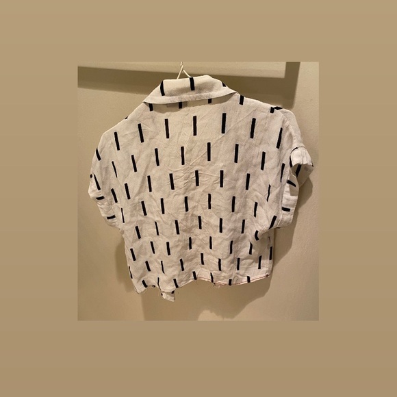 Motel Rocks Collared Patterned Crop Top - Picture 3 of 4